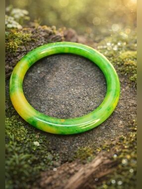 Vintage Bakelite Bangle Green Yellow Marbled Tested Size 8